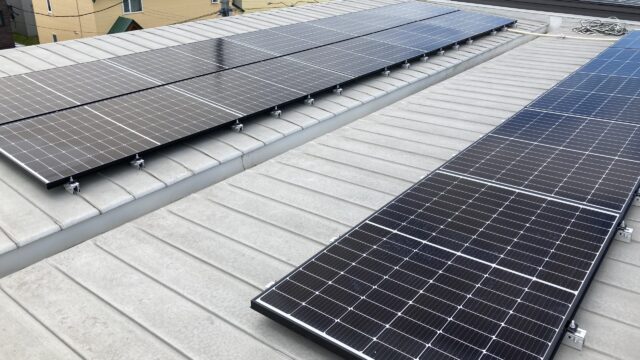 停電時も家中の電気を使える「全負荷型」の蓄電池と太陽光パネル設置 